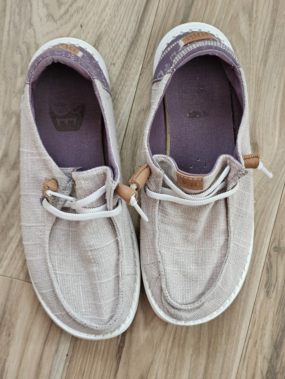 Hey Dude Beige Linen Sneaker with Tan Leather Tag and White Laces Size 7